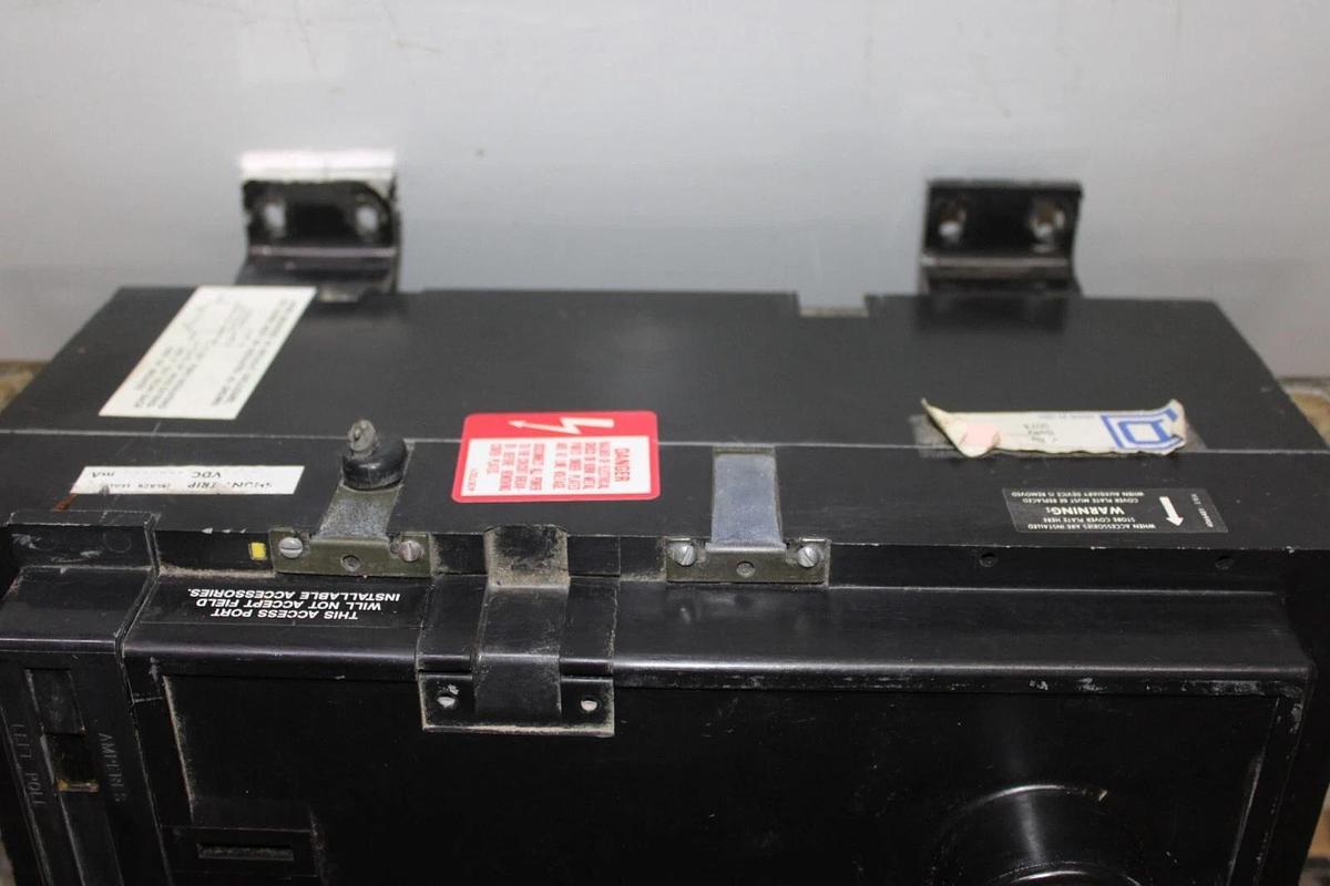 Used SQUARE D DC CIRCUIT BREAKER PAF362000DCM021433 W/ AUX. SWITCH & SHUNT TRIP