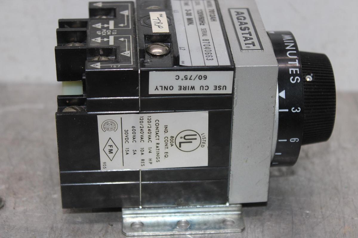Used AGASTAT TIME DELAY RELAY 7012AK 120 VOLT 1-300 SECOND DELAY
