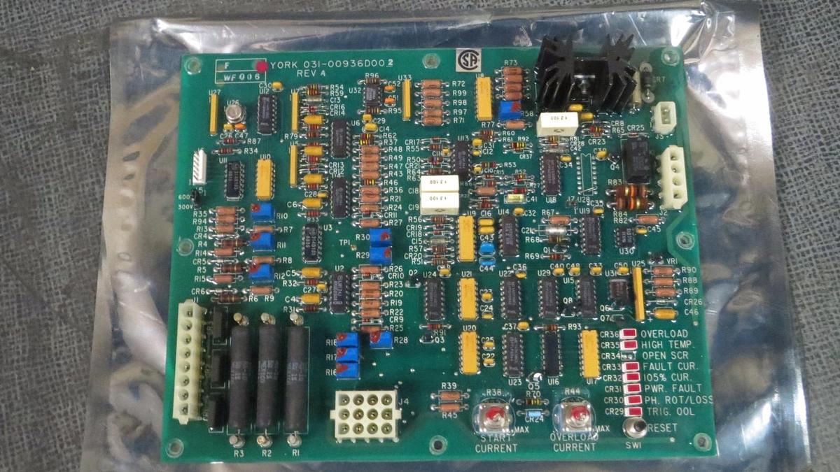 Used YORK LOGIC CONTROL CIRCUIT BOARD  MODEL/REVISION: 031-00936D002 REV A