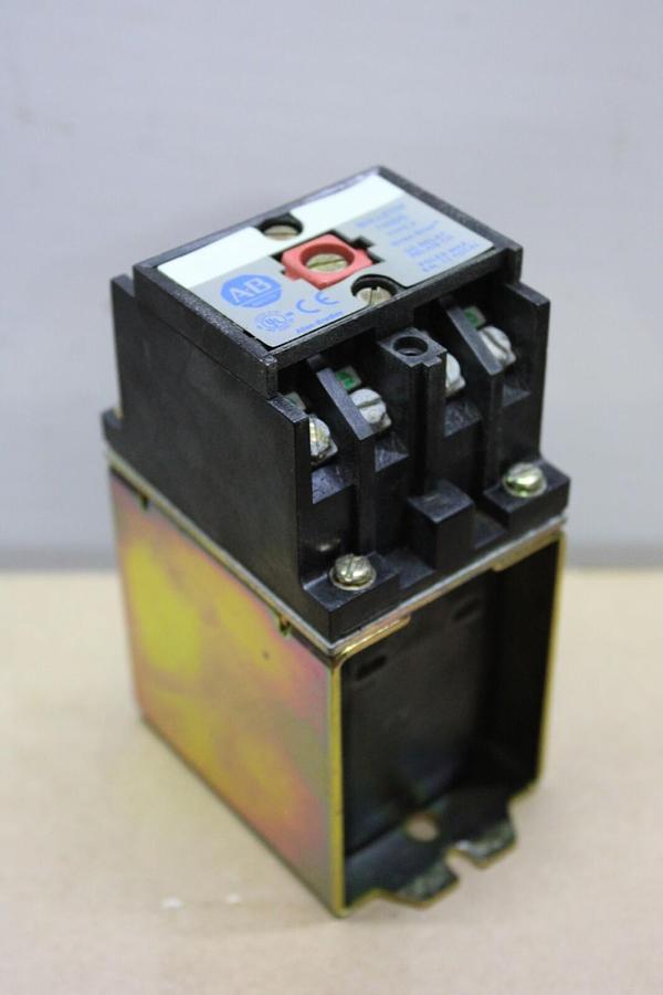 Used ALLEN BRADLEY DC RELAY 700DC-P400Z24 600 VAC 60 AMP **WARRANTY**
