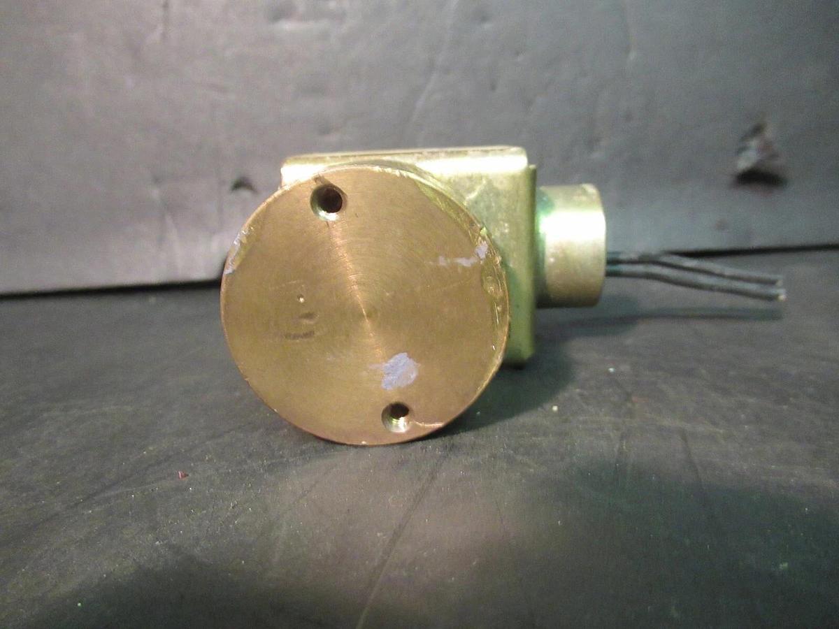 Used ALCO SOLENOID VALVE X13320472-01 1000 PSI - 120 VOLT - 17 WATT - 6890 KPSA