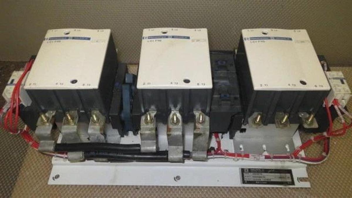 Used SQUARE D TELEMECANIQUE WYE DELTA CONTACTORS LC1-F115 30GX400749 8930CEQ6207G1