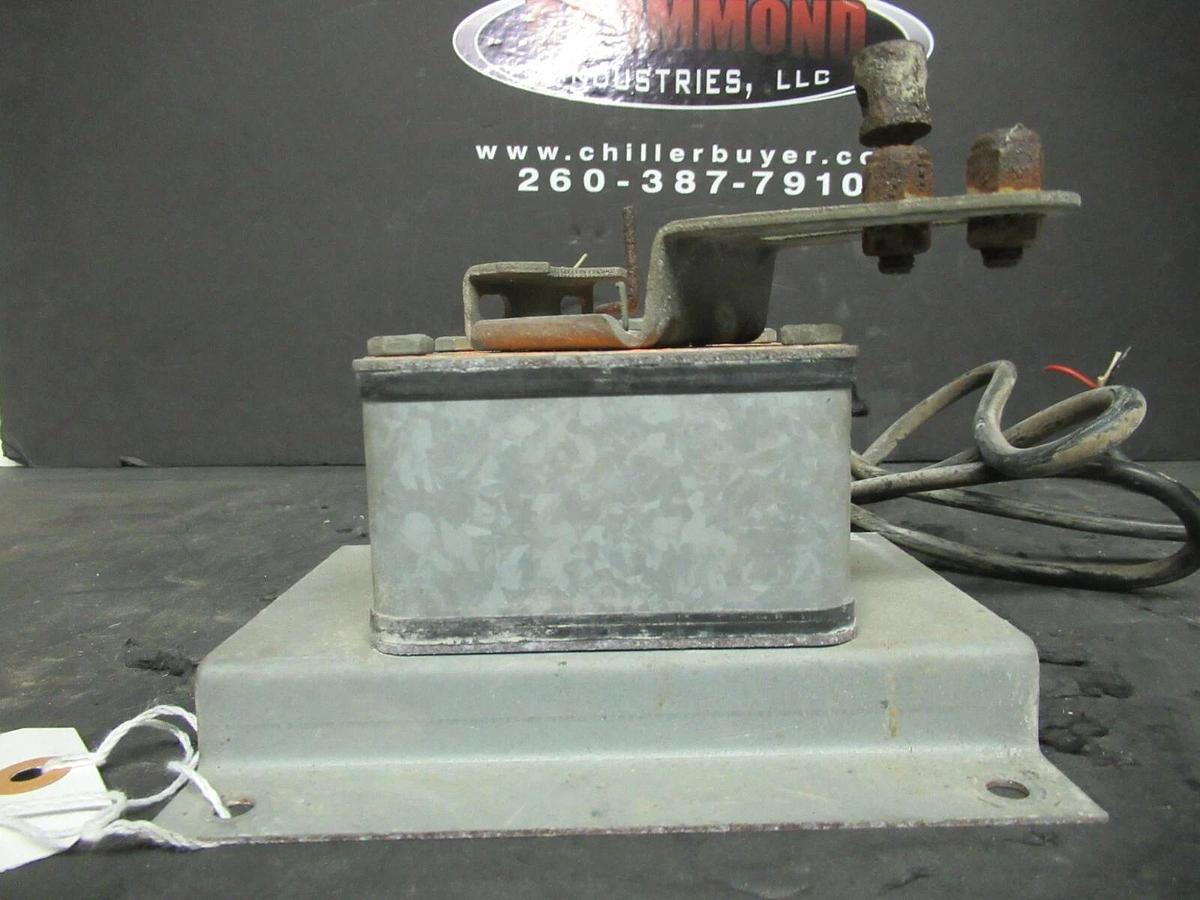 Used BELIMO SPRING RETURN ACTUATOR AF24-3-S-US 24 VAC/DC 10 VA 6W