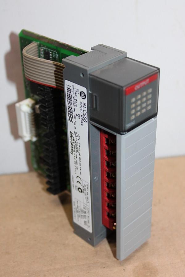 Used ALLEN BRADLEY SLC-500 OUTPUT MODULE 1746-OA16 SER. D **WARRANTY**