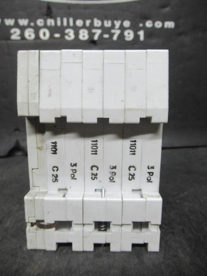 Used SIEMENS CIRCUIT BREAKER 5SX23 C25 25 AMP 480 VAC 3-POLE W/ 5SX9100 AUXILLIARY