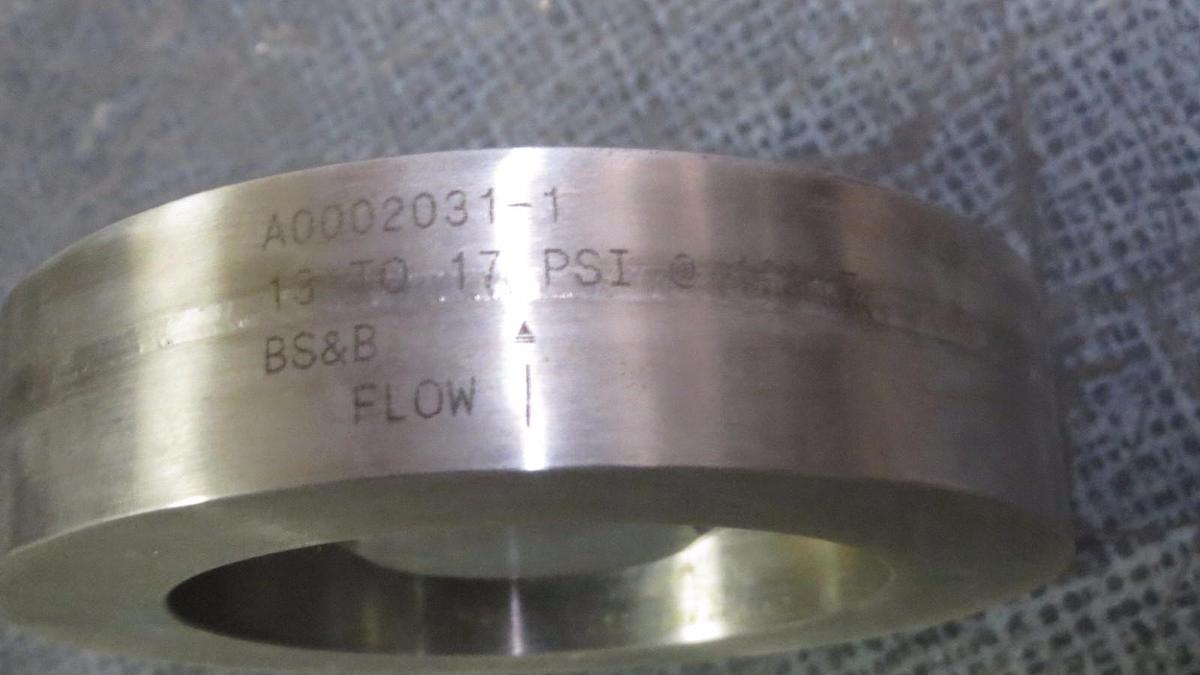 Used REDI CONTROLS RUPTURESEAL NON FRAGMENTING & RELIEF VALVE 2" 15 PSIG # NRS-2