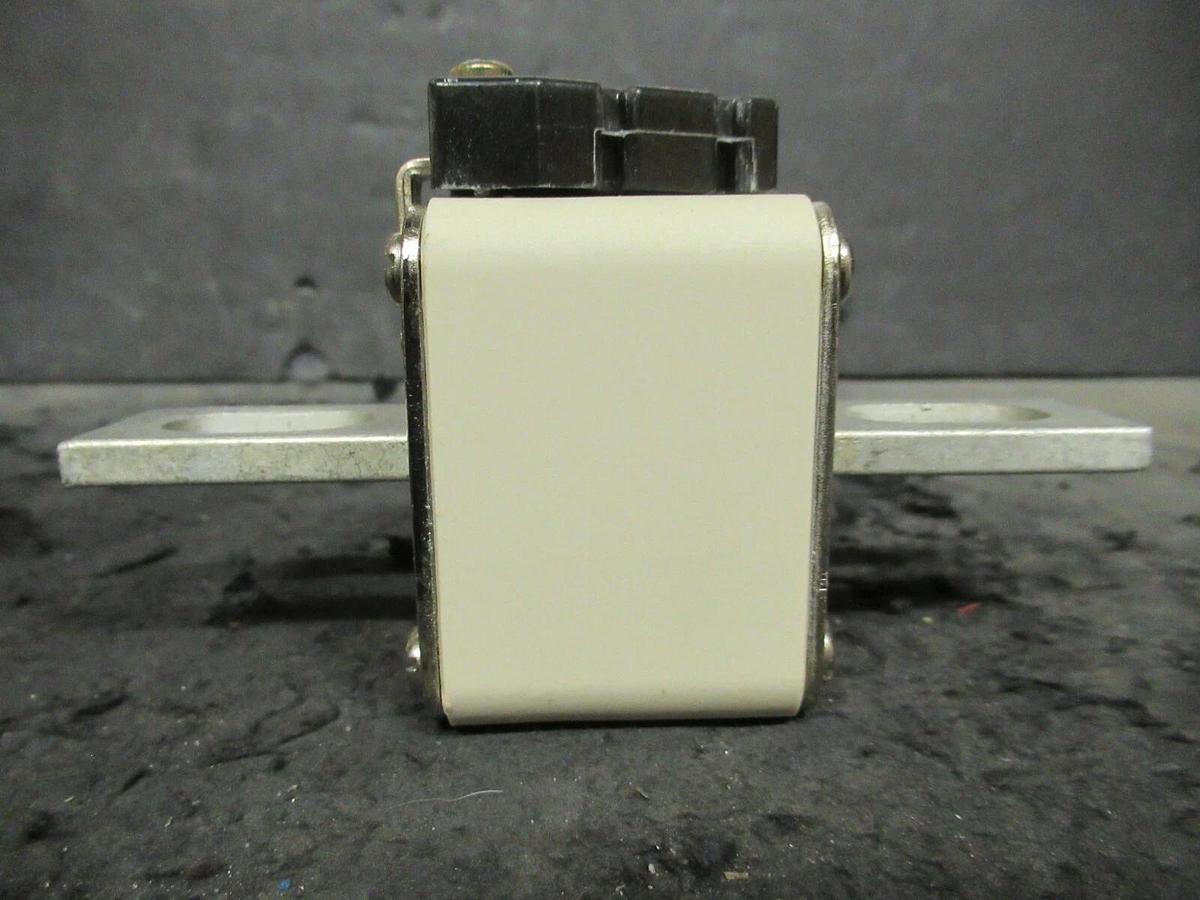 (2 ea) NEW IN BOX BUSS SEMITRON SPP-6E600 600 AMP 700 V FUSES BUSSMANN COOPER