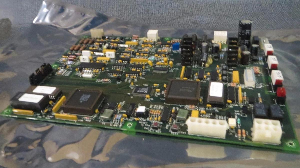 Used YORK LOGIC CONTROL CIRCUIT BOARD MODEL/REVISION: 031-01433-000 REV H