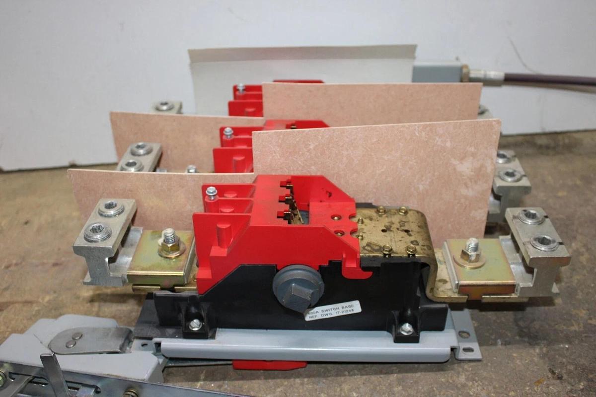 Used SQUARE D 600 AMP DISCONNECT BASE SWITCH 3-POLE 17-21248 W/ HANDLE **WARRANTY**