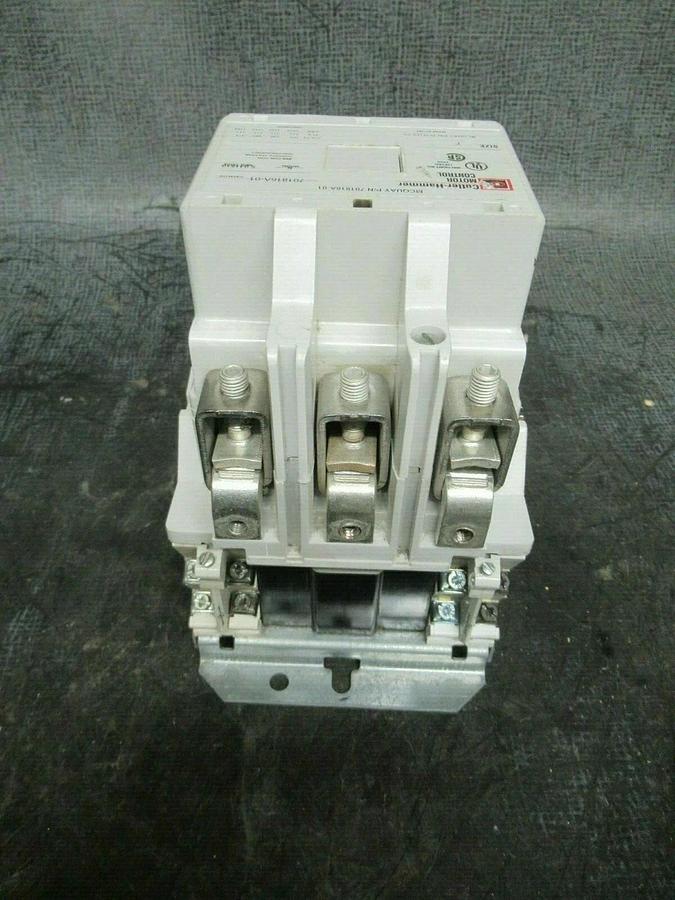 Used CUTLER HAMMER MCQUAY CONTACTOR 701816A-01 600 VAC 211 AMP COIL: 120V