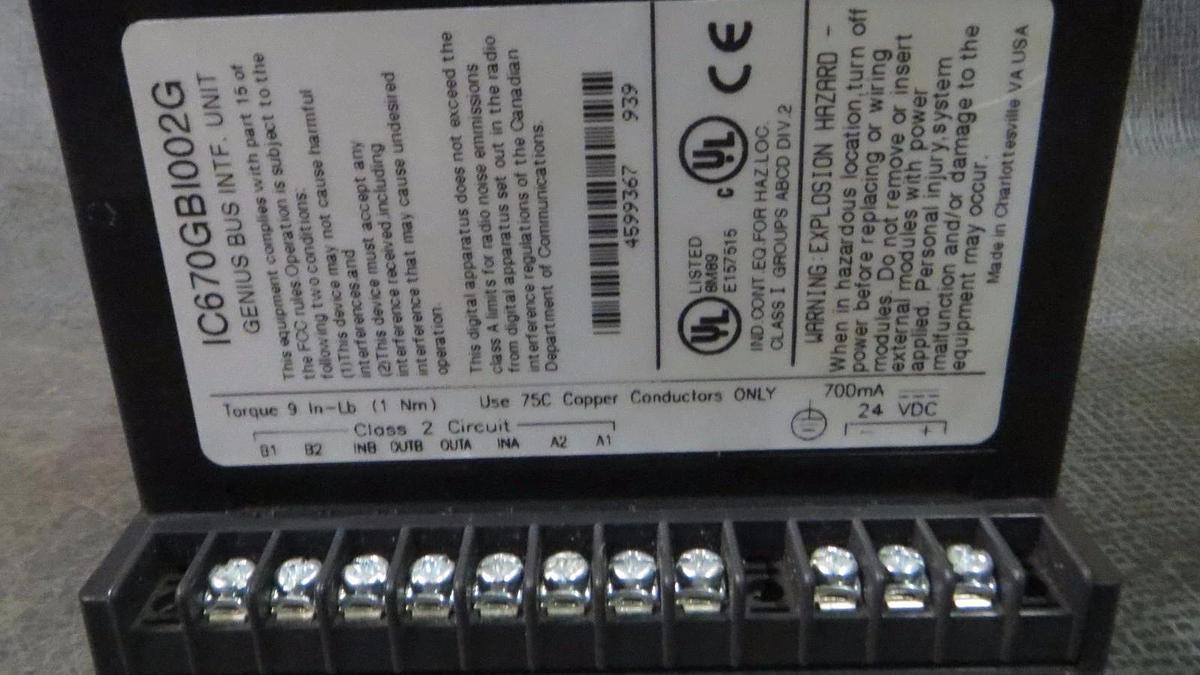 Used GE FANUC FIELD CONTROL GENIUS BUS INTERFACE WITH BASE  MODEL: IC670GBI002G