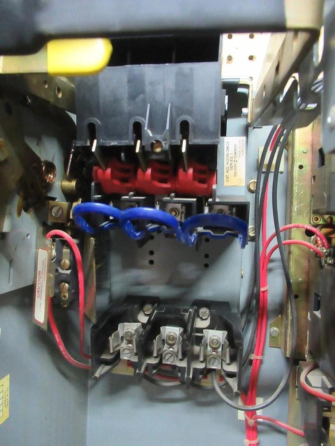 Used SQUARE D MCC MOTOR CONTROL STARTER 20" MODEL 5 W/ 8810SCO12 STARTER NEMA 1 10 HP