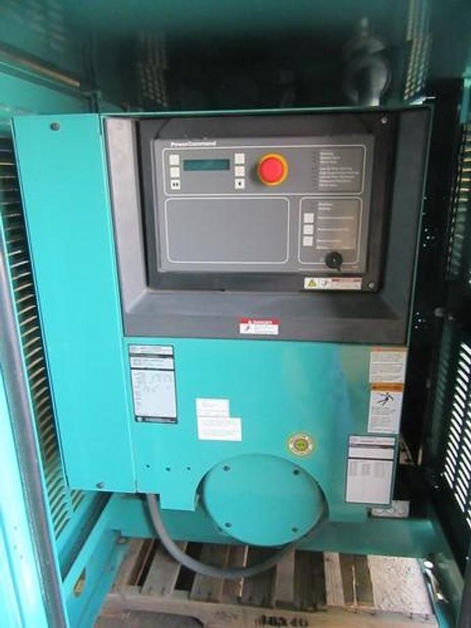 Used 35 KW GENERATOR NATURAL GAS LP PROPANE CUMMINS ONAN 120/240 VOLT 1 PH 332 HRS
