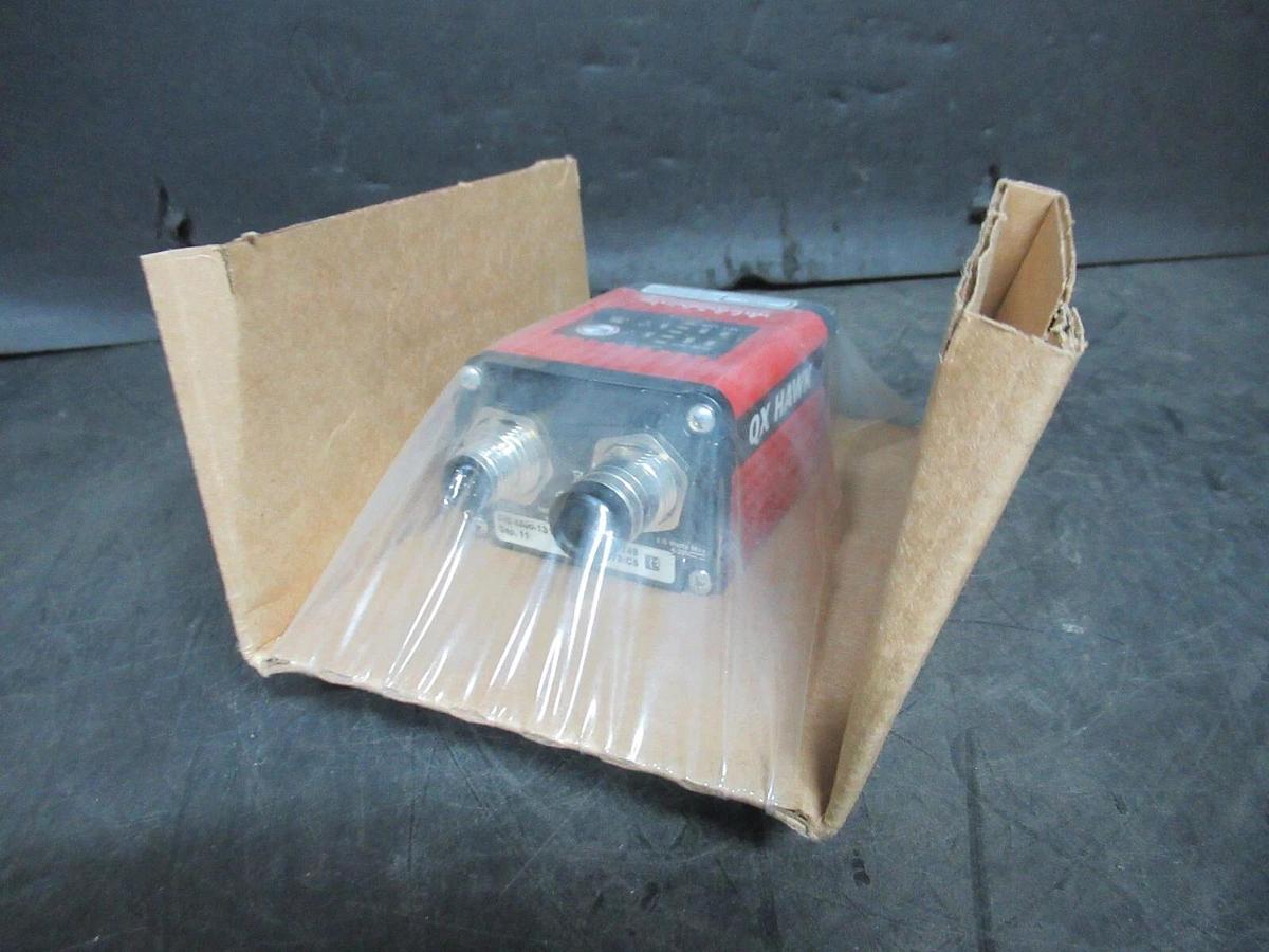 NEW IN BOX MICROSCAN QX HAWK BARCODE SCANNER FIS-6800-1310G 6 WATT 5-28 VDC