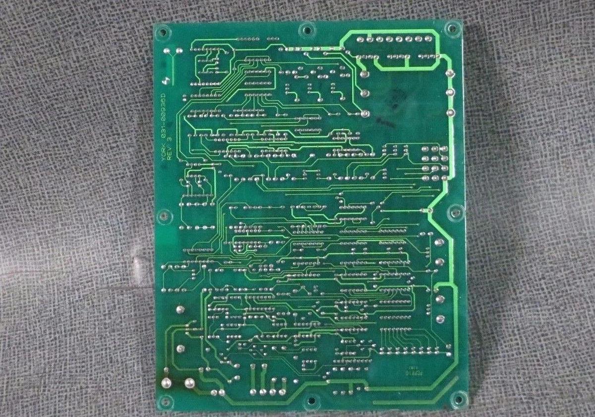 Used YORK LOGIC CONTROL CIRCUIT BOARD  MODEL/REVISION: 031-00936D002 REV D