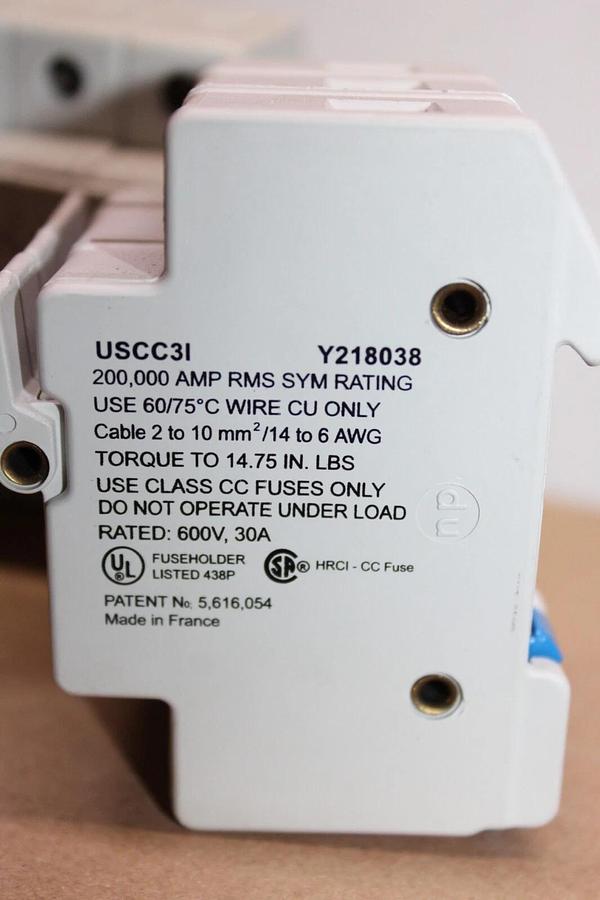 Used LOT OF 3 FERRAZ SHAWMUT FUSE HOLDER USCC31 30 AMP 600 VOLT Y218038