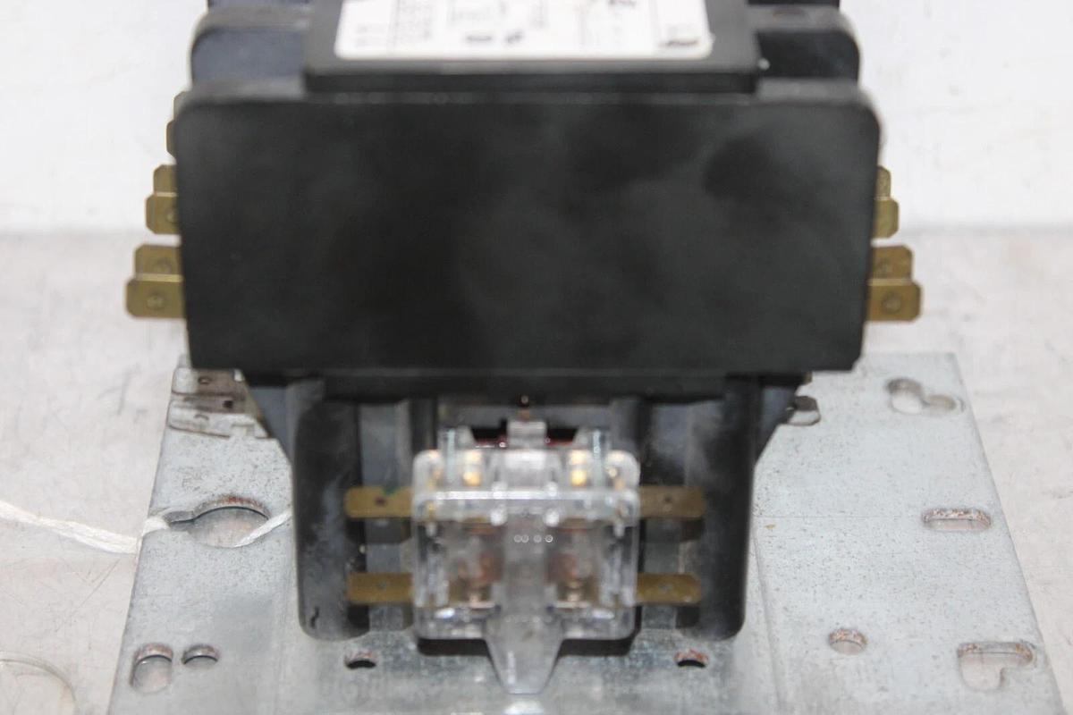 Used TYCO ELECTRONICS CONTACTOR HN53HF115 3100-30T1728TX 60 AMP 600 VAC 3-PHASE