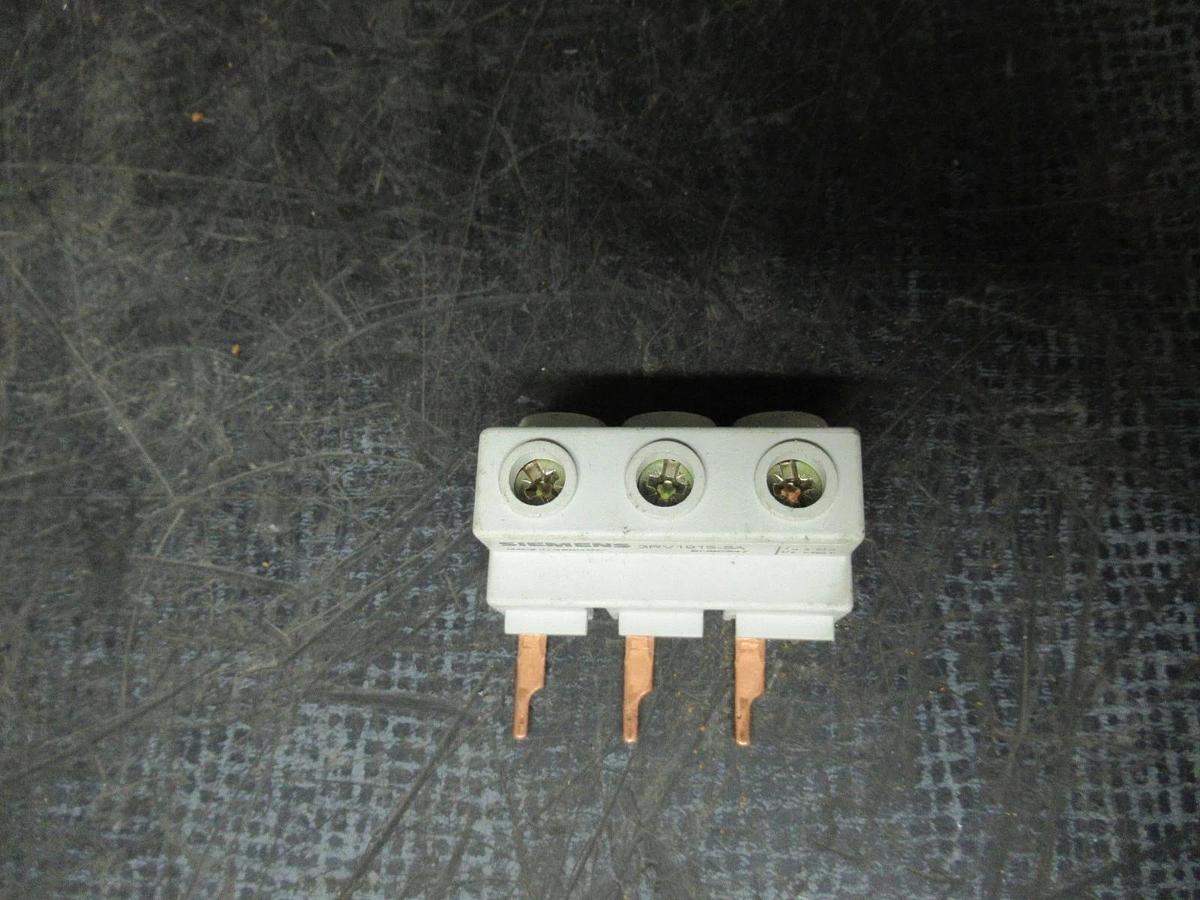 Used (3) SIEMENS BUSSBAR FEEDER LUG SET 3RV1915-5A LOT OF 3 **WARRANTY INCLUDED**
