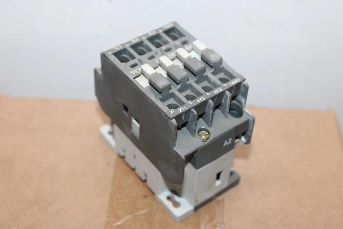 Used YORK CONTACTOR 024-25521-000 25 AMP 600 VAC 10 HP COIL: 110 VOLT **WARRANTY**