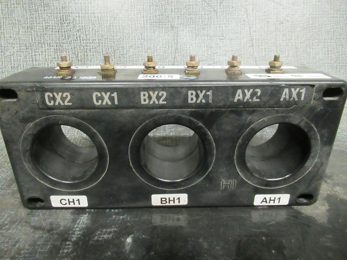 Used CUTLER HAMMER CURRENT TRANSFORMER 2092A37H03 RATIO: 200:5 A KV: 10 **WARRANTY**