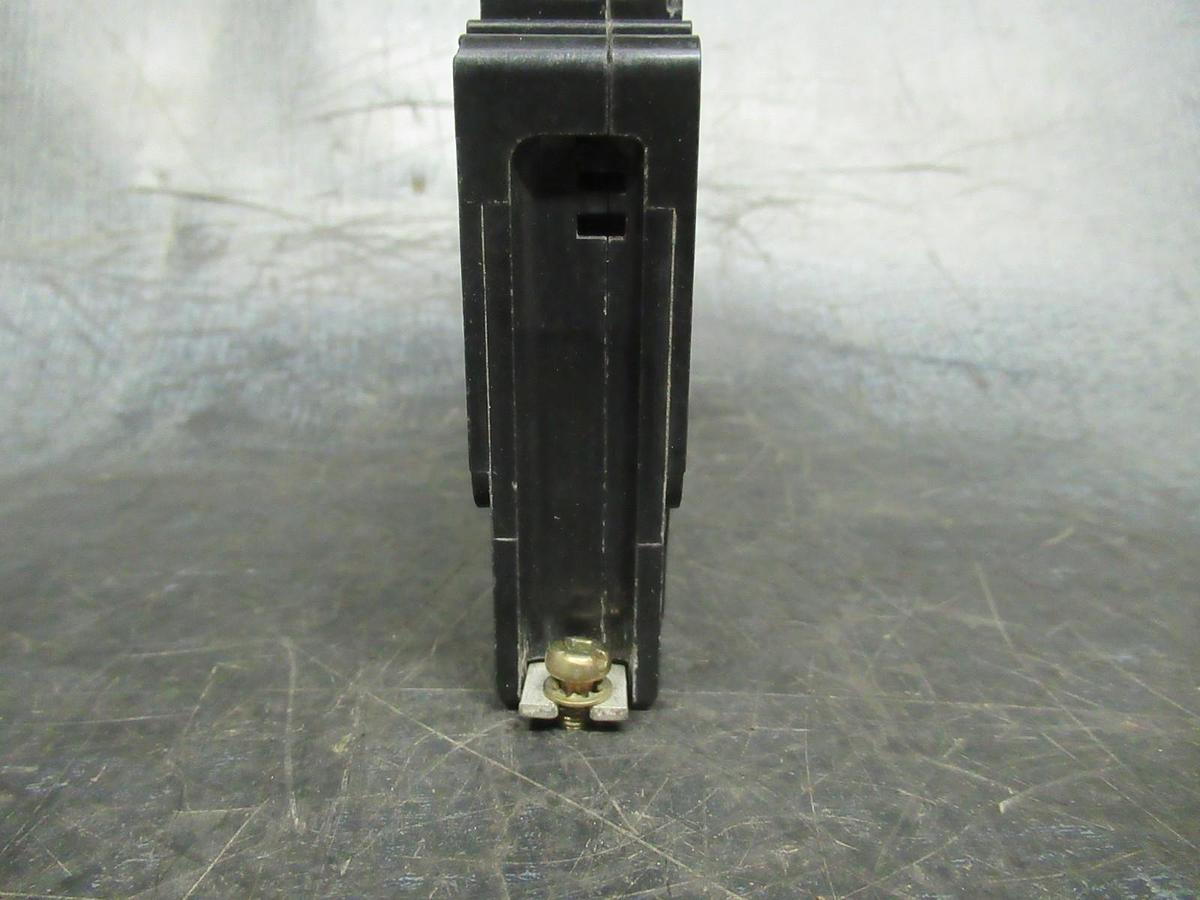 Used SQUARE D SINGLE POLE CIRCUIT BREAKER 20A EDB14020 277VAC **WARRANTY INCLUDED**