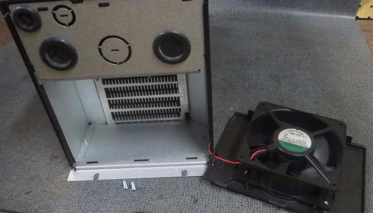 Used DANFOSS VARIABLE SPEED DRIVE VLT 2800 480V 27.9-32 AMP 20 HP178B8587