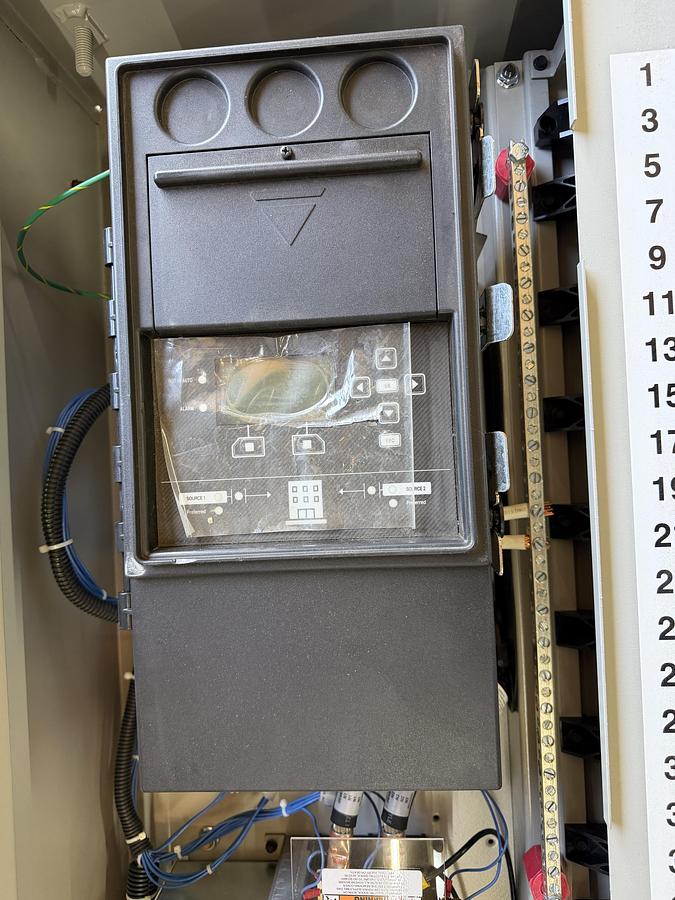 NEW GENERAC INTEGRATED LOAD CENTER TTS ILC-200 120/240 VOLT 200 AMP NEMA 3R SERVICE RATED