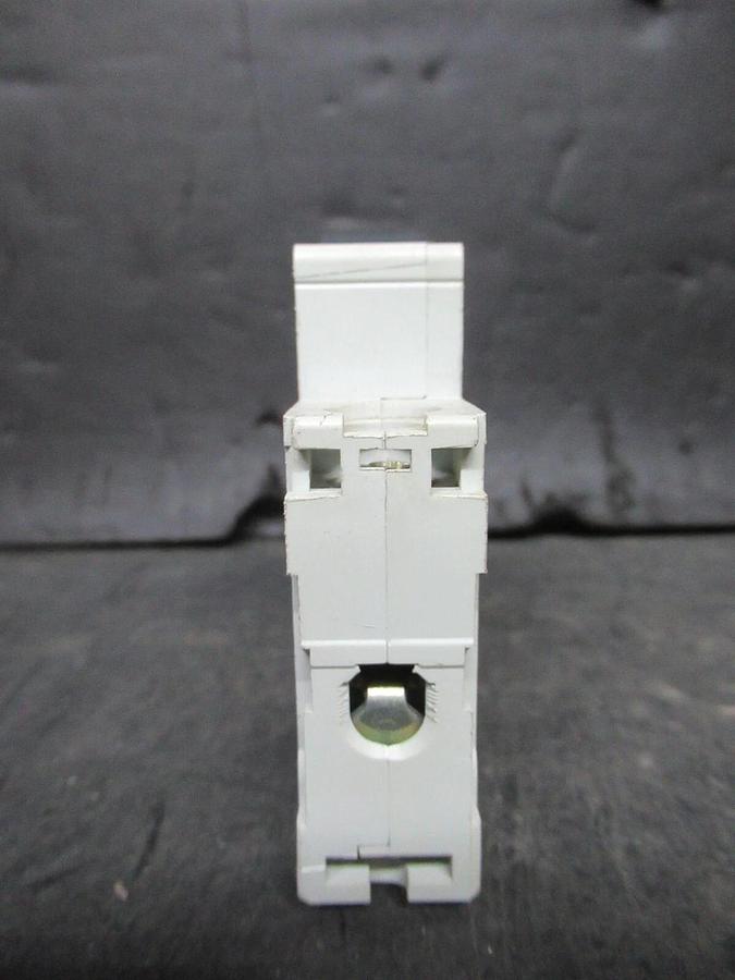 Used MERLIN GERIN SINGLE POLE BREAKER 24433 MULTI 9 C60N 13A-TYPE C 277 VAC