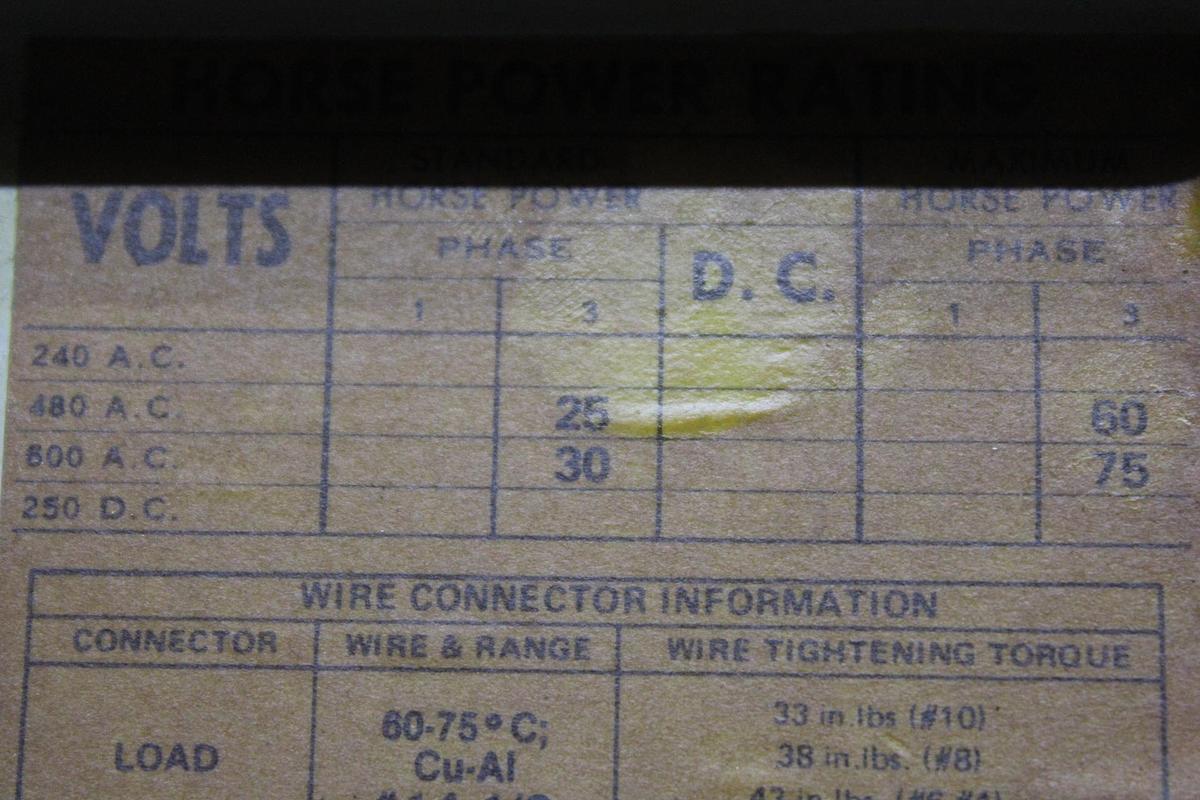 Used ITE VACU-BREAK FUSIBLE PANELBOARD SWITCH V7H3606 600 AMP 600 VAC 3-POLE
