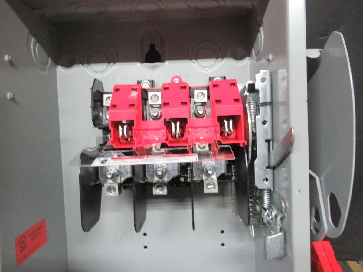 NEW IN BOX SIEMENS HEAVY DUTY FUSIBLE SAFETY SWITCH HNF362 600 VAC 60 AMP