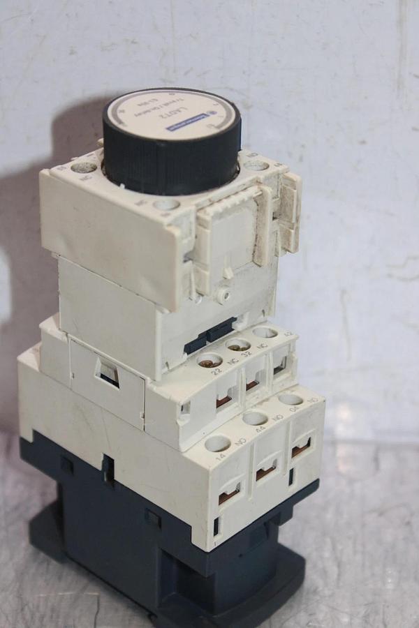 Used TELEMECANIQUE CONTACTOR CAD32 W/ TIME DELAY RELAY LADT2 0.1-30 SECOND DELAY