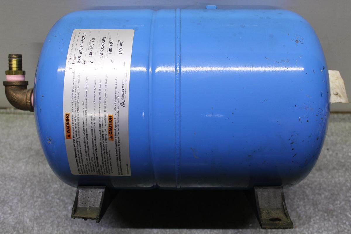Used WELLXTROL 5.3 GALLON PRESSURE TANK WX105PS 150 PSI