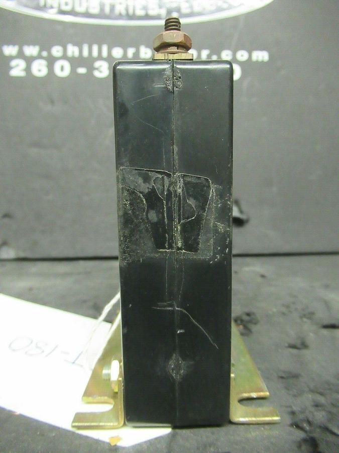 Used INSTRUMENT TRANSFORMERS CURRENT TRANSFORMER 5RL-801 800:5 A 50-400 HZ