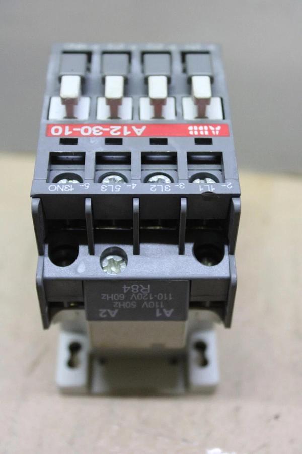 Used ABB CONTACTOR A12-30-10 25-28 AMP 600 VAC 10 HP 7.5 kW 3-POLE 3-PHASE COIL: 120V