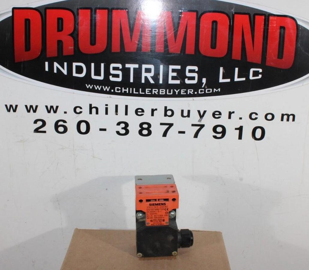 Used SIEMENS LIMIT SWITCH 3SE3-243-0XX40 500 VAC 4 AMP **WARRANTY INCLUDED**