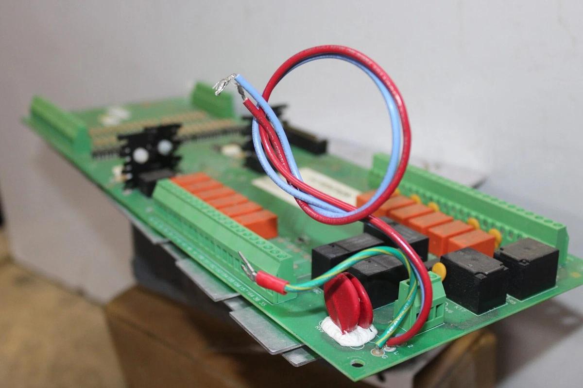 Used YORK HVAC CHILLER I/O CIRCUIT BOARD 031-01743-001 REV. I **WARRANTY**