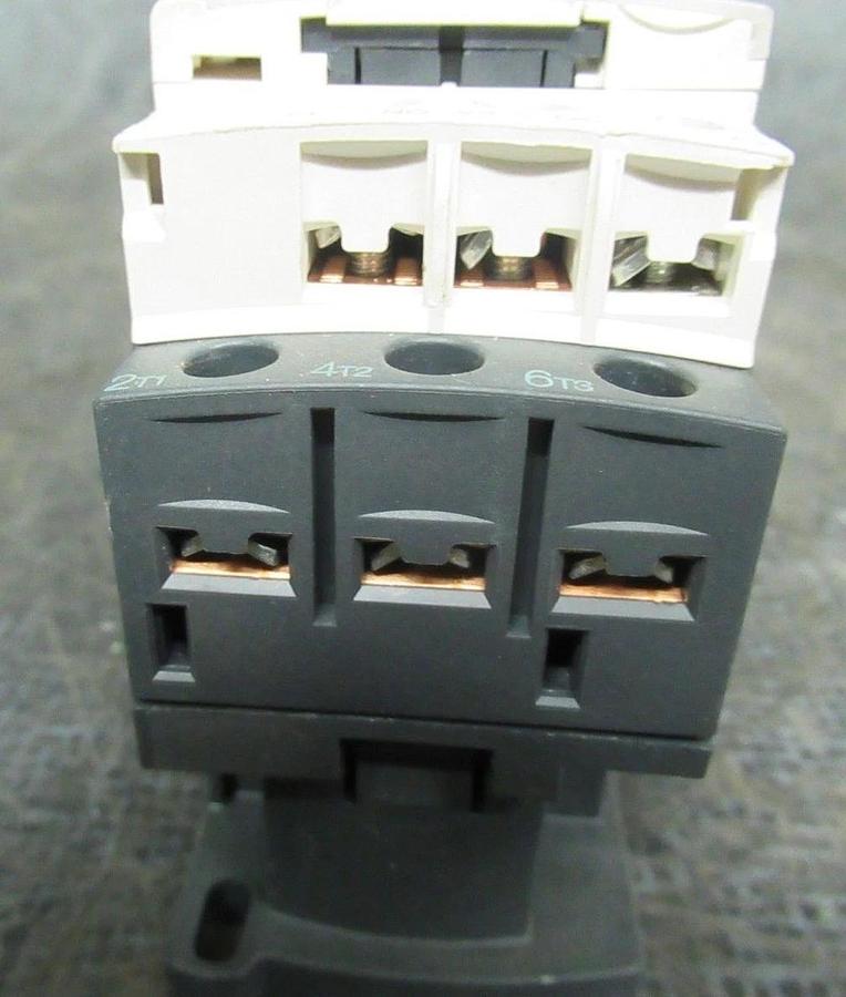 Used SCHNEIDER CONTACTOR LC1D12 600V 10HP 25A 7.5KW COIL: 120V *WARRANTY*