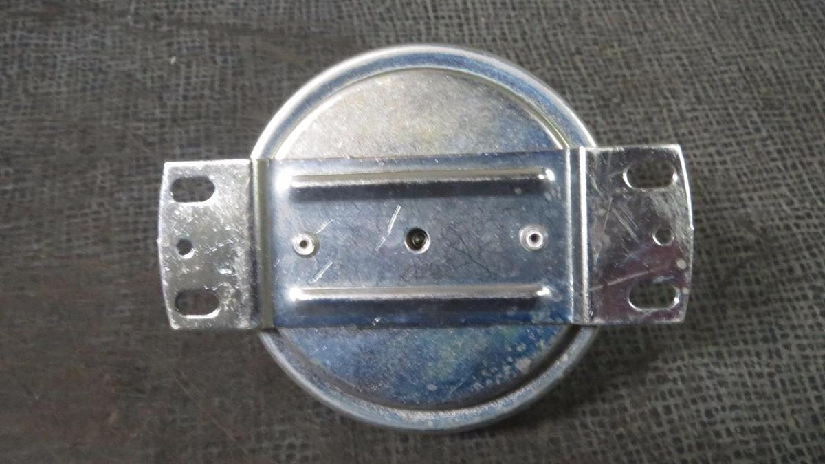 Used TRIDELTA LIEBERT FAN SAFETY SWITCH 15 AMP TO 277 VAC  MODEL: FP4022