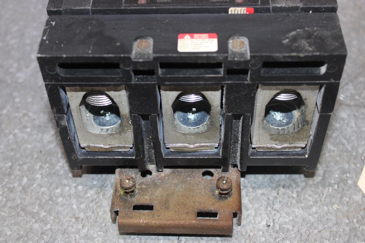 Used SQUARE D POWERPACT I-LINE CIRCUIT BREAKER BGA160305 30 AMP C-POLE 277 VAC