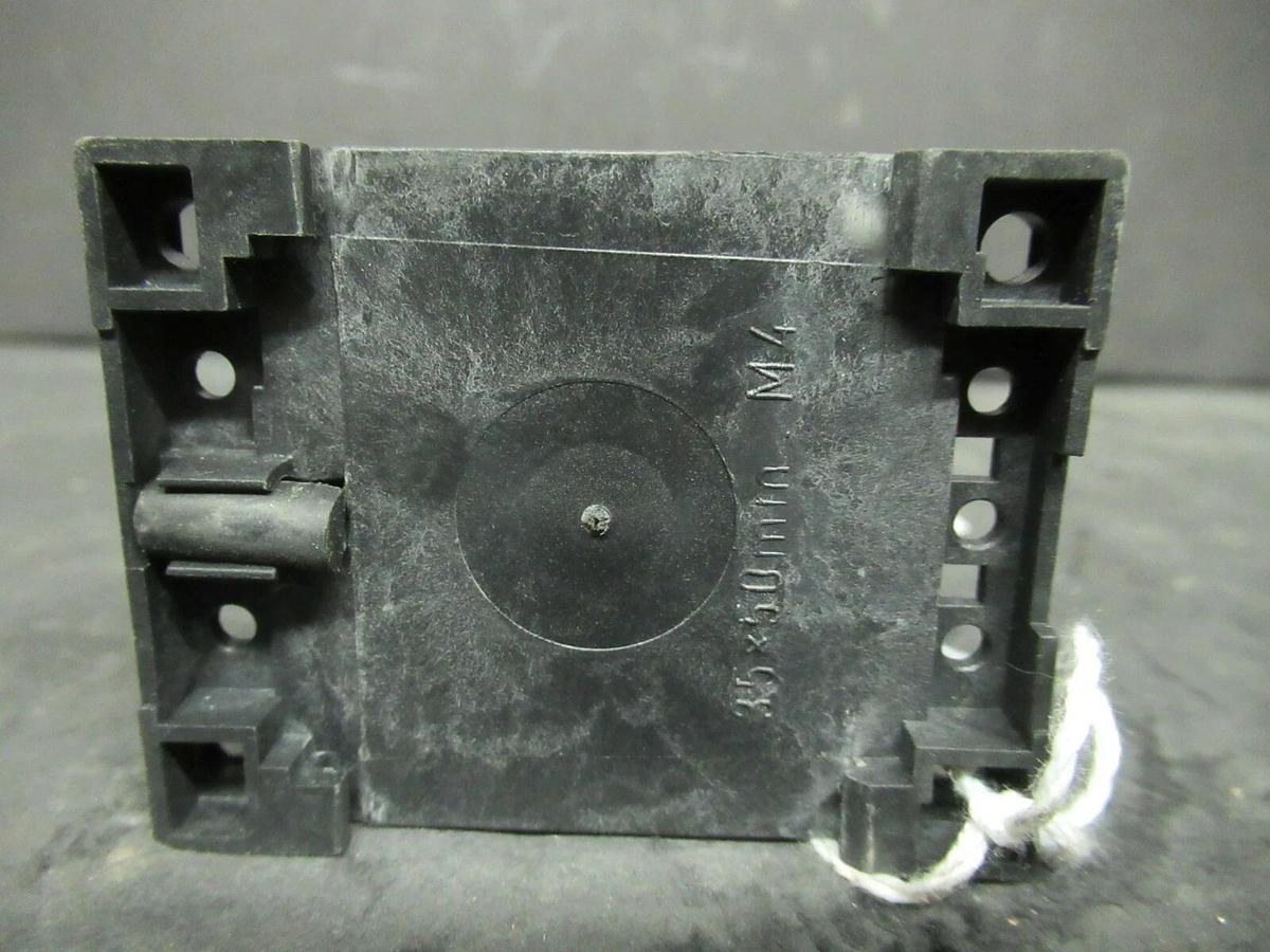 Used TELEMECANIQUE CONTACTOR LC1K0610B7 600 VAC 15 AMP 3 HP COIL: 120 VAC