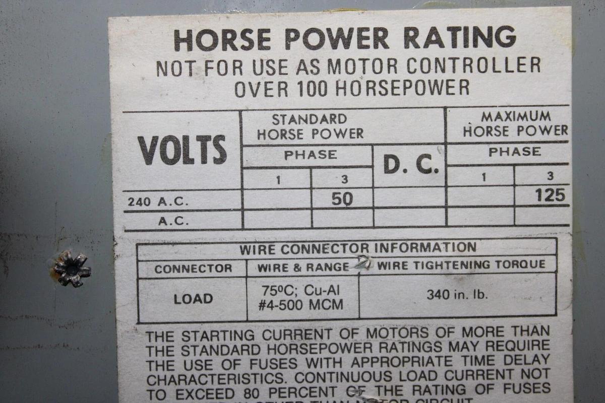 Used SIEMENS VACU-BREAK DISCONNECT SWITCH V7H3205 400 AMP 240 VOLT 3-PHASE 3-POLE