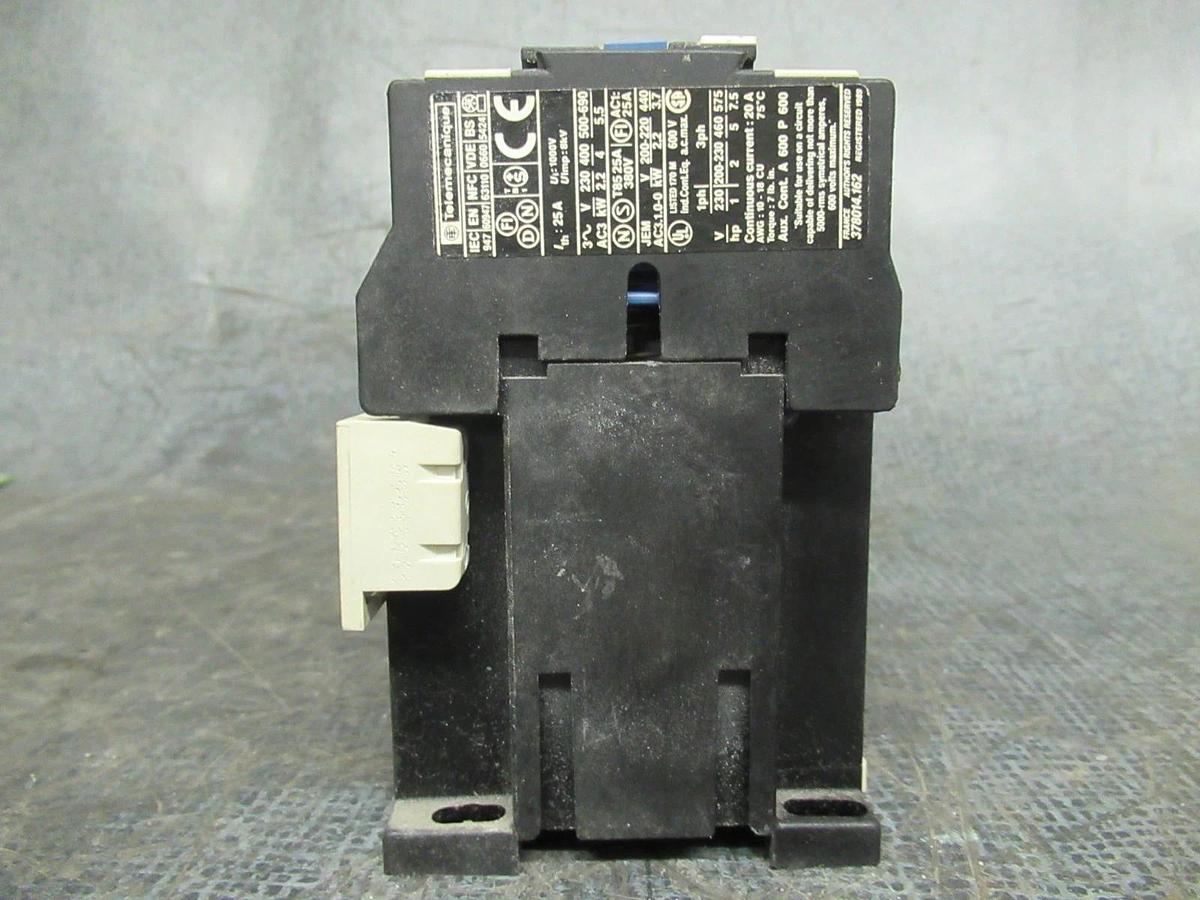 Used SCHNEIDER LP1D0901 600V 25A 7.5HP COIL: 24V **WARRANTY INCLUDED**