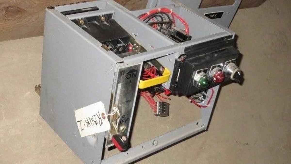 Used SQUARE D 12" MCC BUCKET 480 VAC W/ 30 AMP FHP BREAKER & NEMA SIZE 1 STARTER