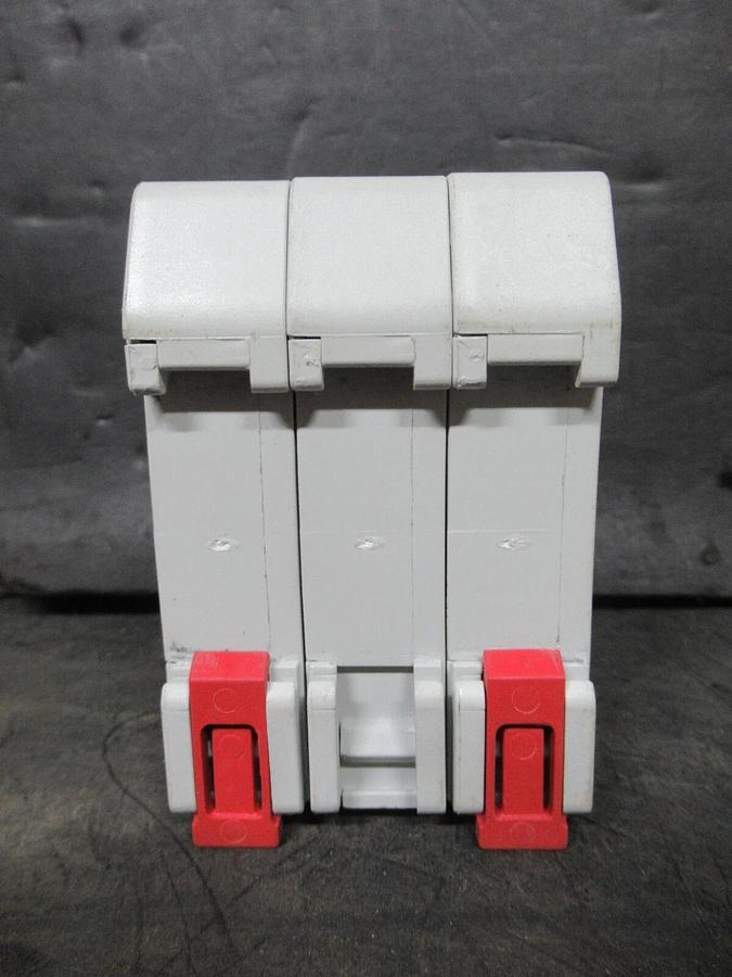 Used BUSSMANN FUSE HOLDER CHM3D 13/32"X1-1/2" 10X38 600 VOLT 30 AMP