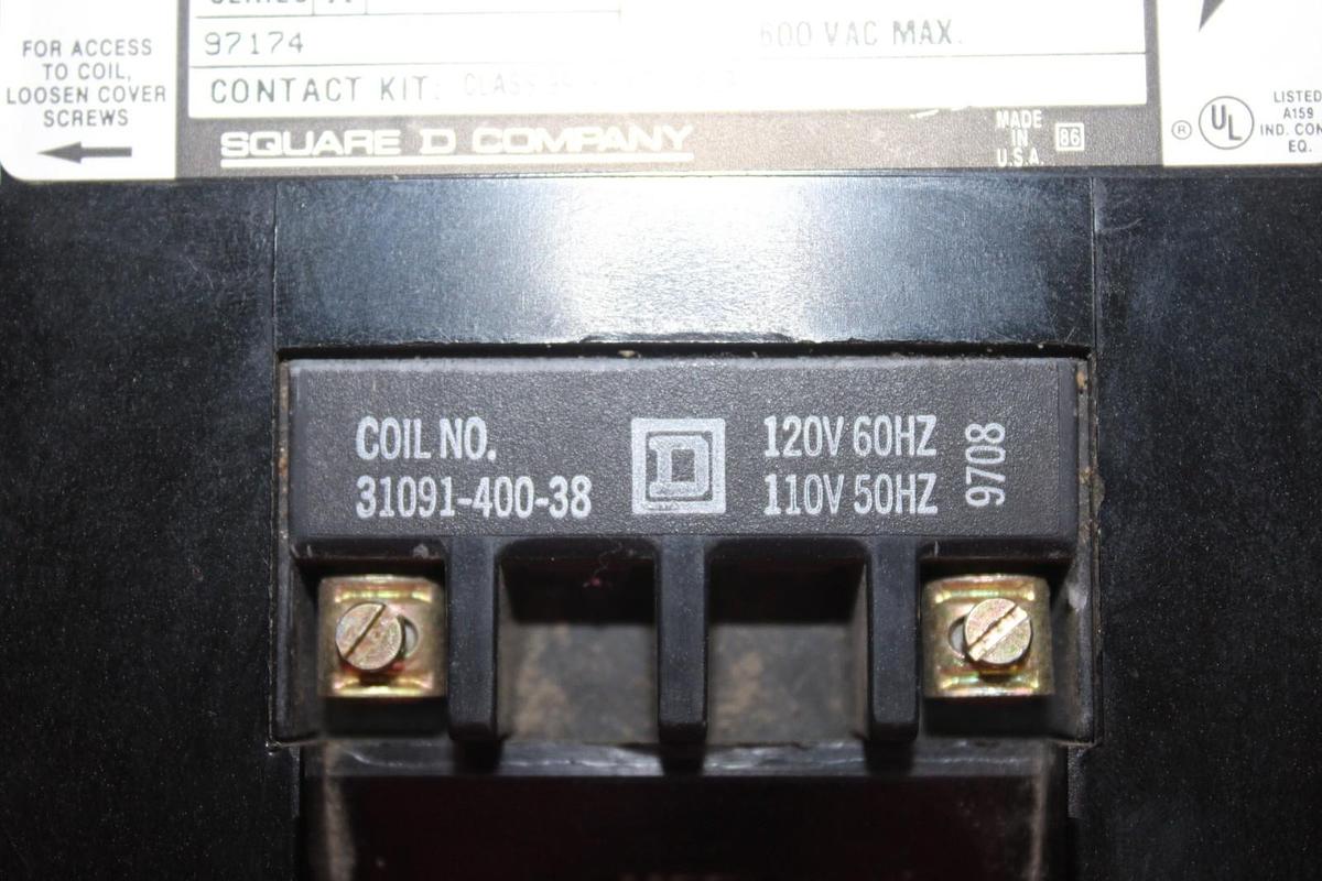 Used SQUARE D NEMA CONTACTOR 8502SF02 NEMA 4 600 VOLT 135 AMP 100 HP COIL: 120 VOLT