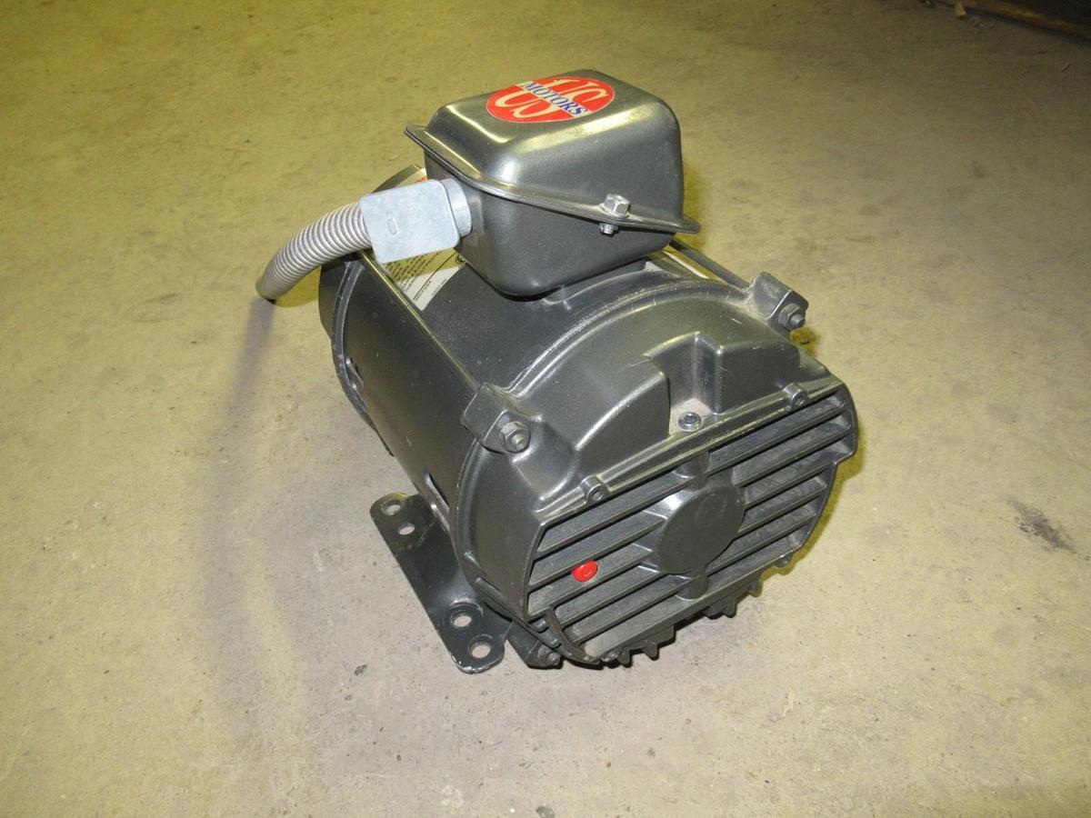Used US MOTORS AC MOTOR D3E2A-P AE24Y 208 230 460V 60HZ 3HP 3PHASE 1765RPM ENCL. DP