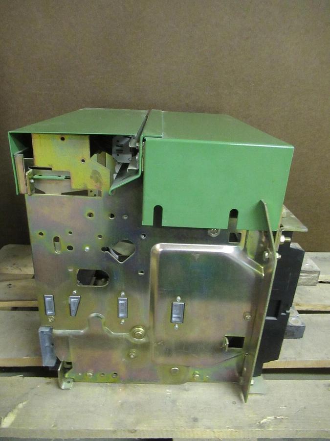 Used 3000 A SQUARE D MERLIN GERIN MASTERPACT BREAKER STATIONARY ASSEMBLY MP30 CRADLE