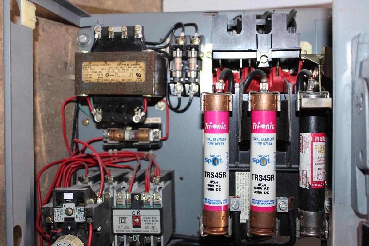 Used SQUARE D MCC STARTER BUCKET MODEL 4 24" SIZE 2 480 VAC 25 HP 8998QD428