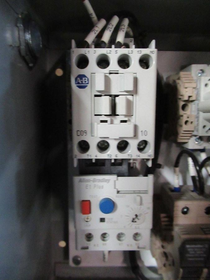 Used ALLEN BRADLEY COMBINATION STARTER BOX W/ 100-C09*10 STARTER 25A 600V