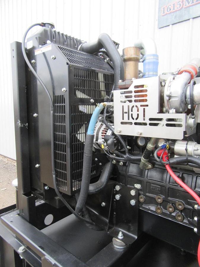 Used 2020 30KW DIESEL GENERATOR GENERAC 120/240 VOLT SINGLE PHASE 75 HR PERKINS 30 KW